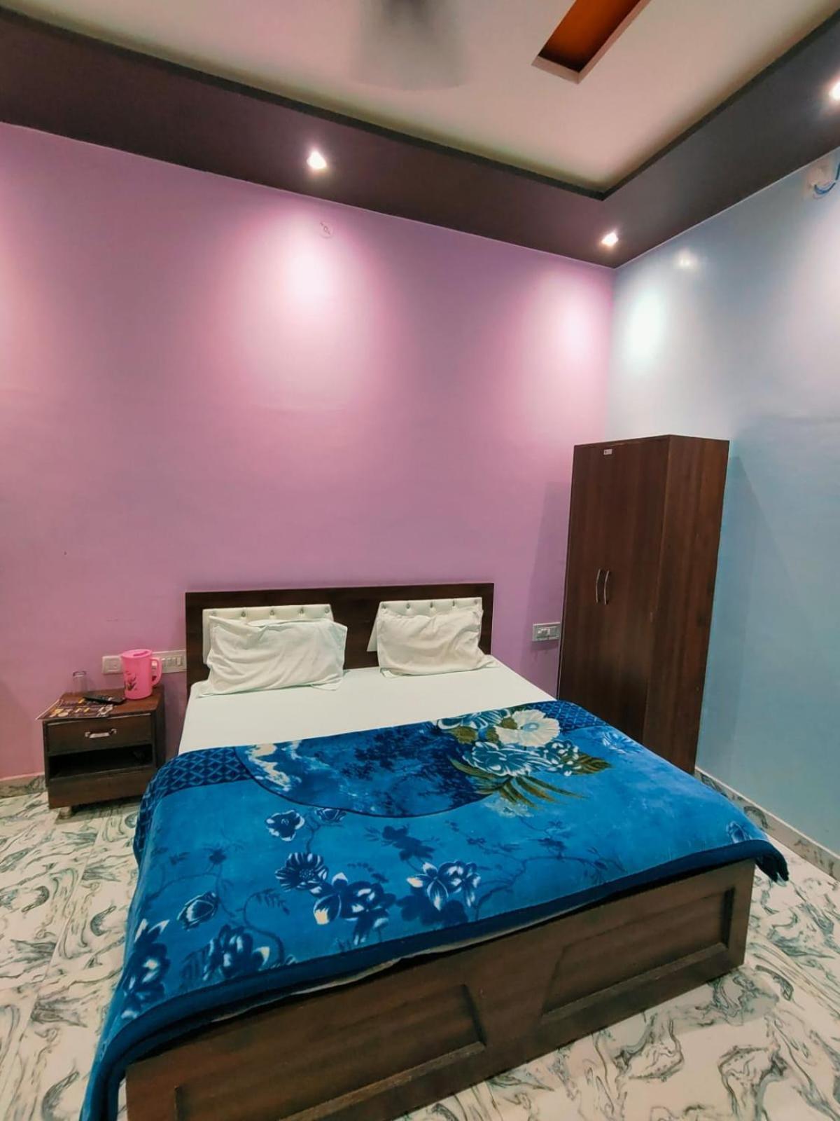 Kaka Guest House Ayodhya Eksteriør billede