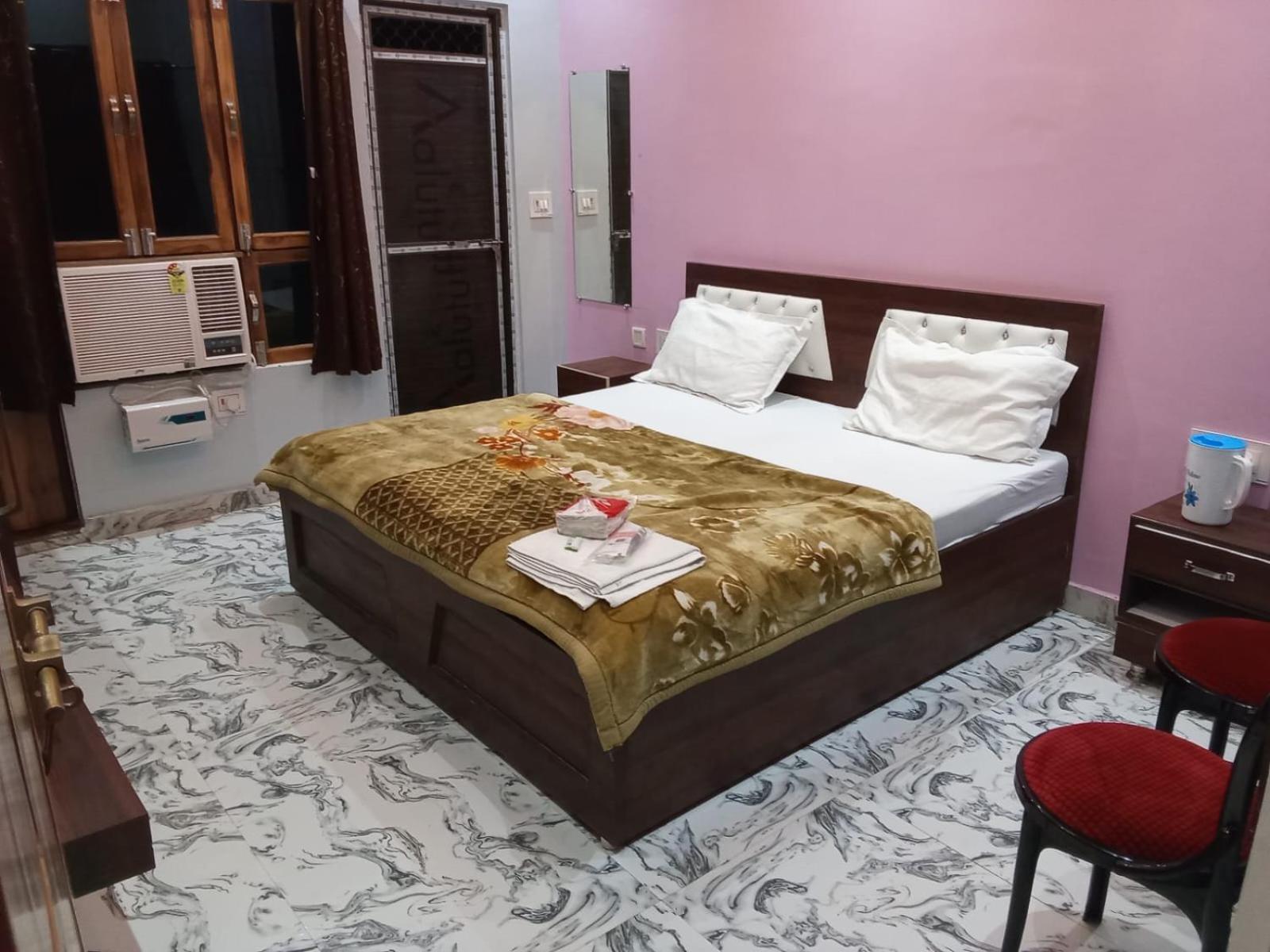 Kaka Guest House Ayodhya Eksteriør billede