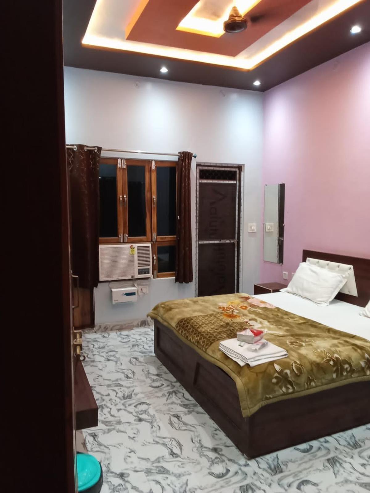 Kaka Guest House Ayodhya Eksteriør billede