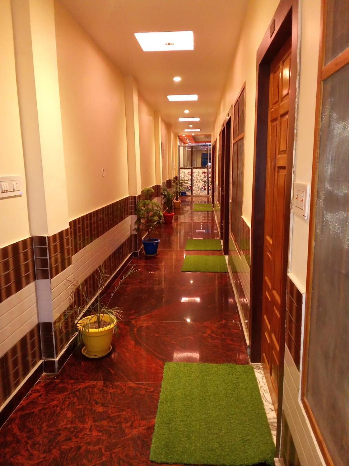 Kaka Guest House Ayodhya Eksteriør billede