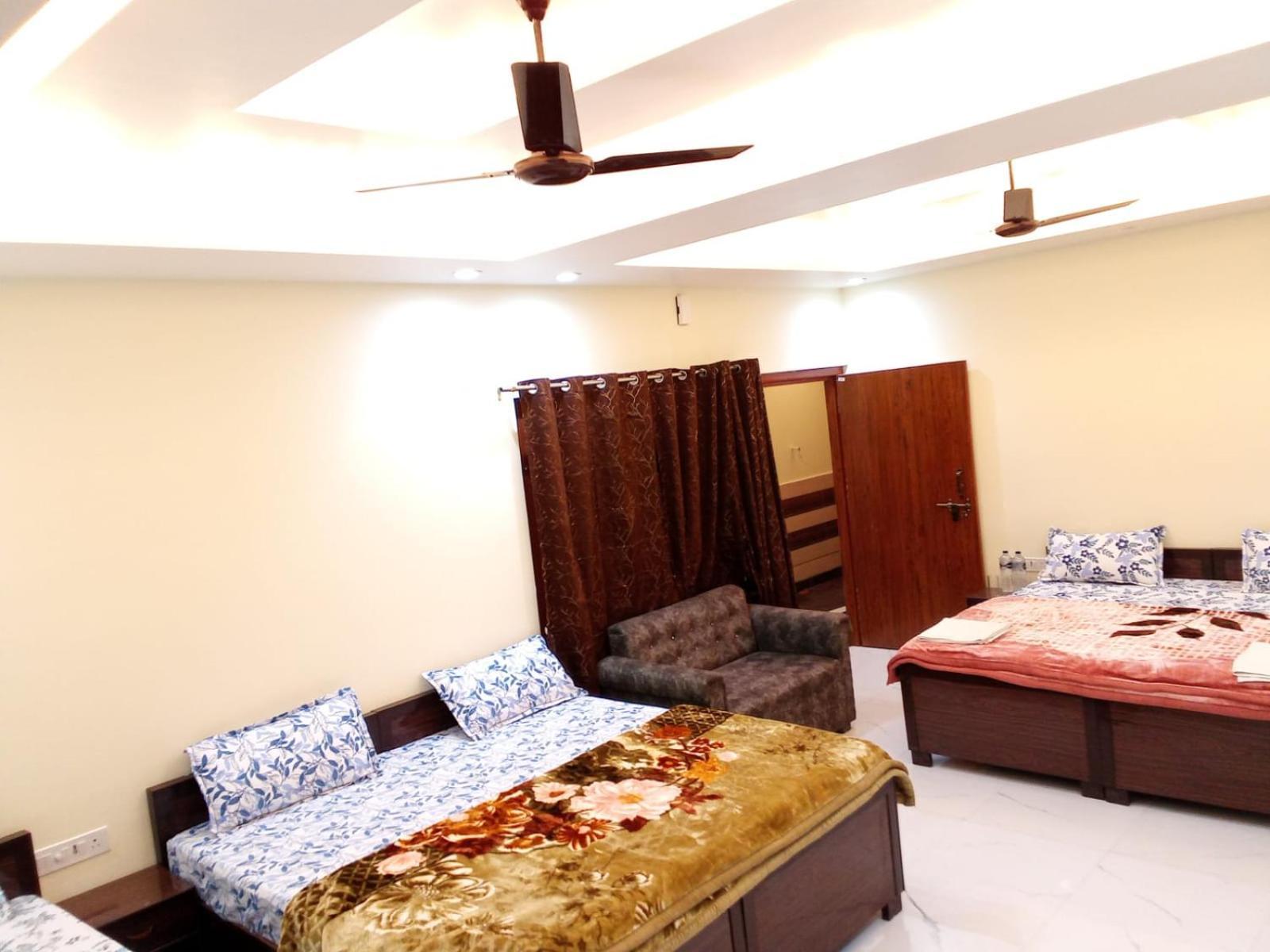 Kaka Guest House Ayodhya Eksteriør billede